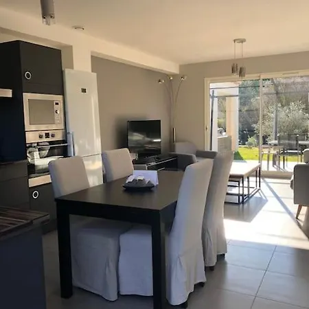 Holiday home Dependance En Provence
